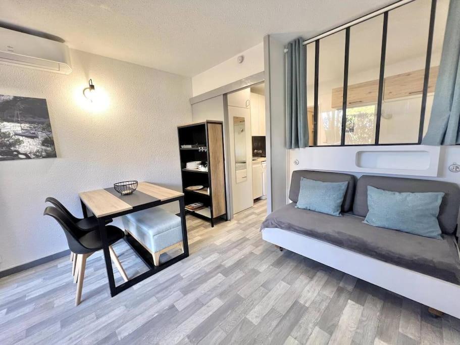 Appartement Port De Hyeres 4 Personnes Buitenkant foto